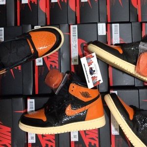 Air Jordan 1 backboard 3.0 size 6.5 Gs 575441 028